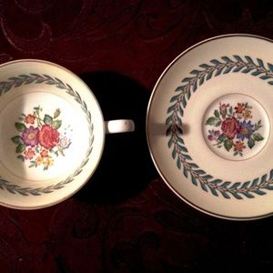Wedgwood Bone China England 2 Handles Soup Cup&Sau